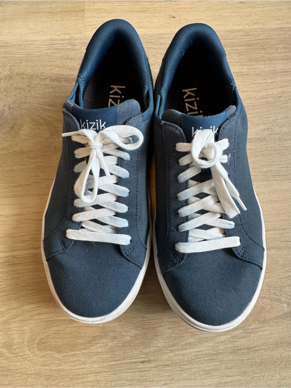 Women’s Kiziks Canvas Lace-Up Sneakers